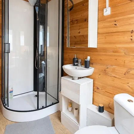 Mobilhomme Avec Jardin Et Jaccuzi 度假居